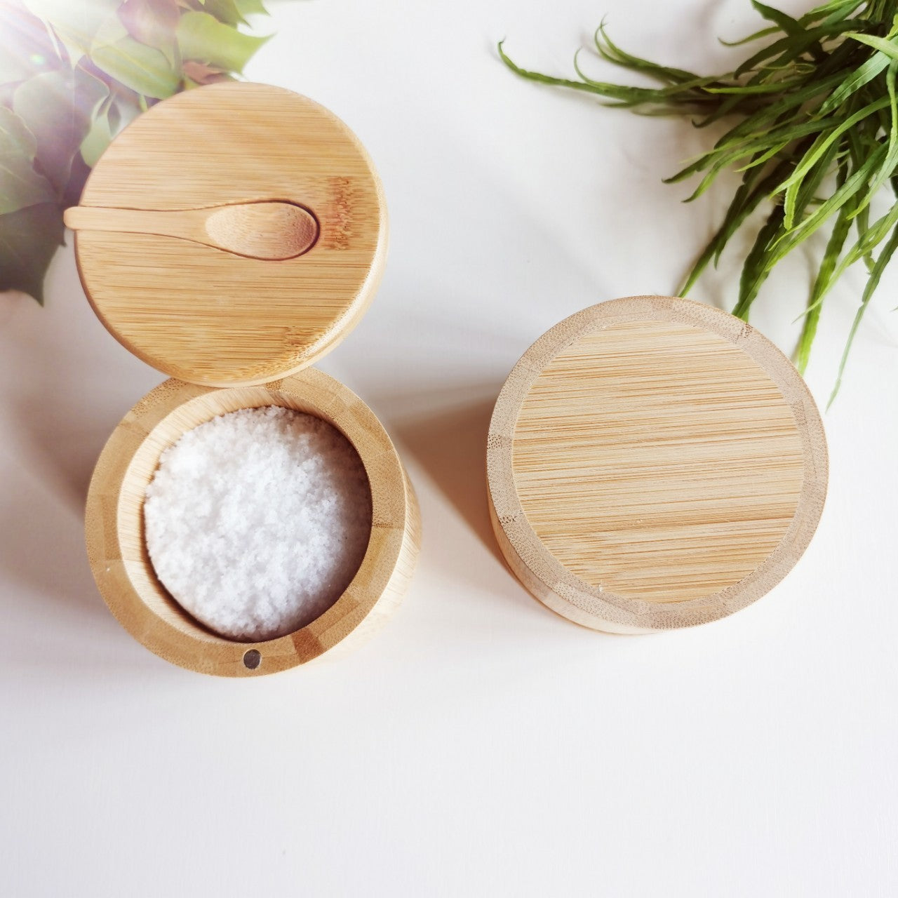 Bamboo Seasoning Jar Condiment Dispenser Bamboo Salt Jar With Spoon Kitchen Storage Seasoning Containers